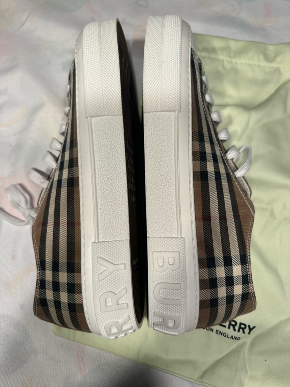 Burberry Men’s vintage low top sneaker size 43 dustbag NWOT - Picture 5 of 9